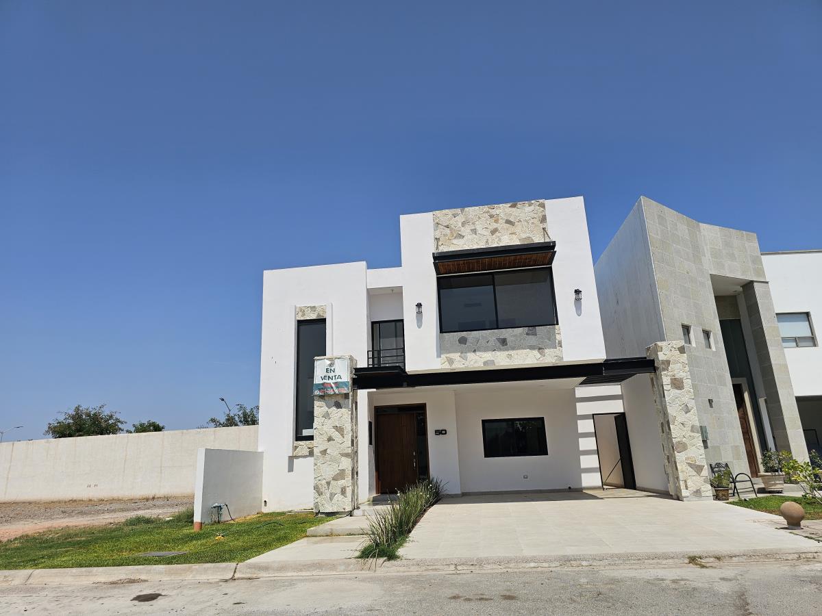 Casa en venta en Las Acacias, Torreón — foto 1 de 23