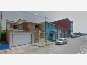 Departamento en remate en Guadalupe Victoria, Coatzacoalcos, Veracruz de Ignacio de la Llave
