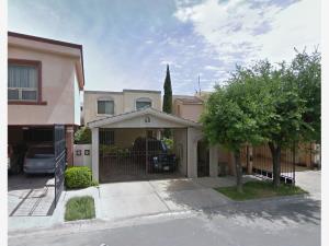Casa en Bosques de las Cumbres, Monterrey, Nuevo León