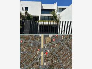 Casa en Ciudad Satelite, Naucalpan de Juárez, México