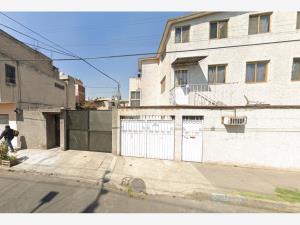 Casa en venta en Leyes de Reforma 3a Sección, Iztapalapa — foto 3 de 10