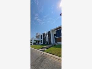 Casa en venta en Lomas de Cocoyoc, Atlatlahucan — foto 2 de 16