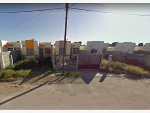 Casa en venta en Villas de San Miguel, Nuevo Laredo — foto 2 de 12