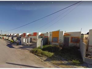Casa en venta en Villas de San Miguel, Nuevo Laredo — foto 3 de 12
