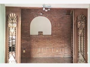Casa en venta en Los Doctores, Saltillo — foto 2 de 16