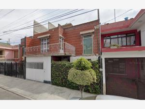 Casa en Constitucion de 1917, Iztapalapa, Ciudad de México