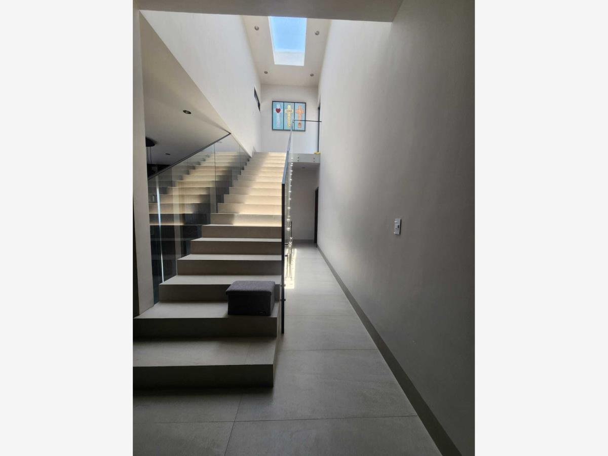 Vista 4 de Casa en Venta en Bosques de las Misiones, Santiago, Nuevo León