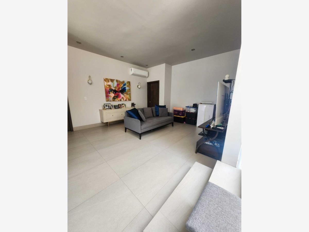 Vista 5 de Casa en Venta en Bosques de las Misiones, Santiago, Nuevo León