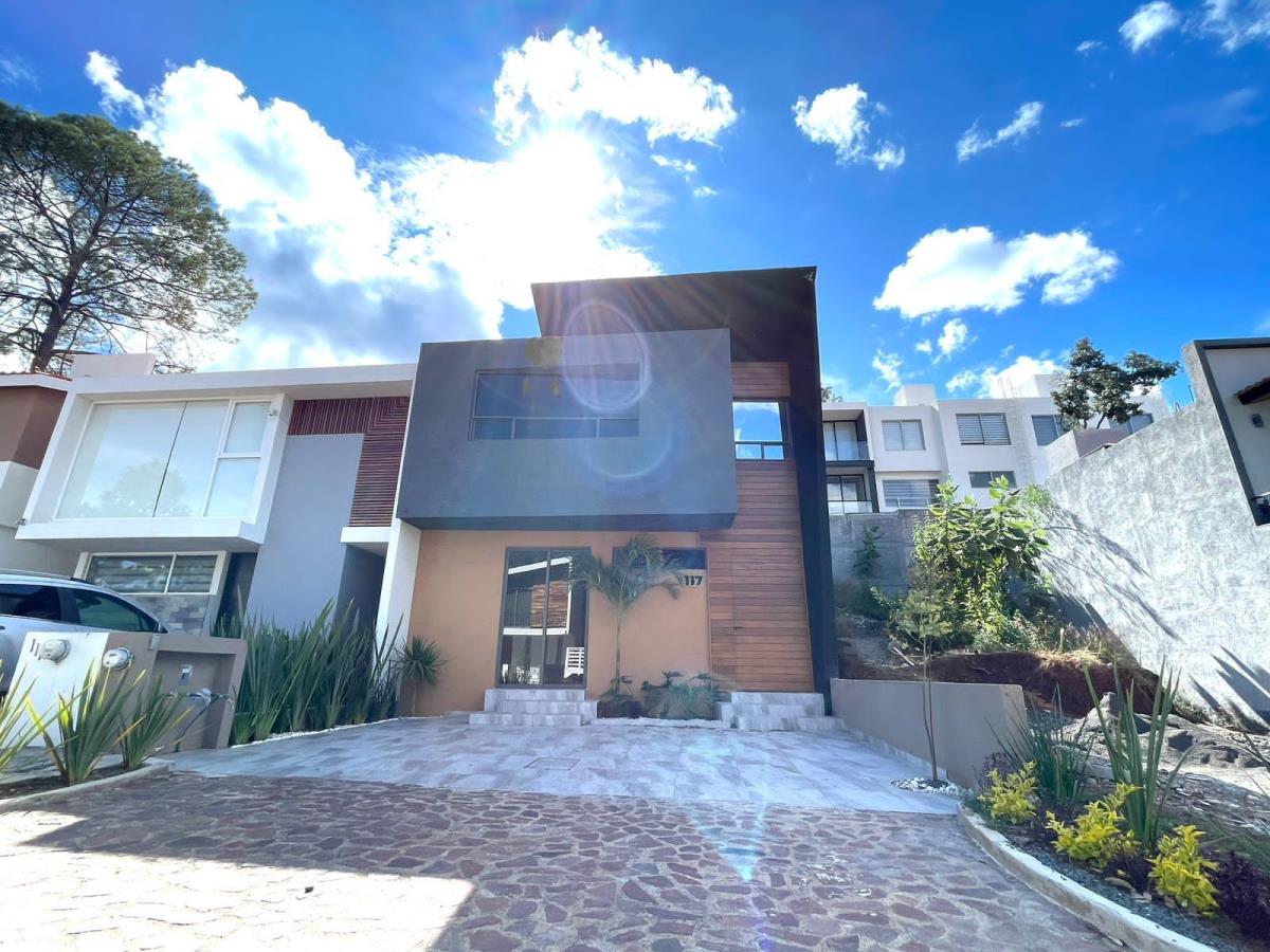 Casa en venta en Rincón de la Montaña, Morelia — foto 1 de 21