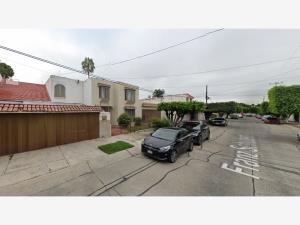 Casa en venta en La Estancia, Zapopan — foto 3 de 10