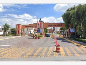Casa en venta en Hacienda del Valle II, Toluca — foto 2 de 12