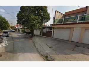 Casa en venta en Bosques del Valle 1a Sección, Coacalco de Berriozábal — foto 2 de 15