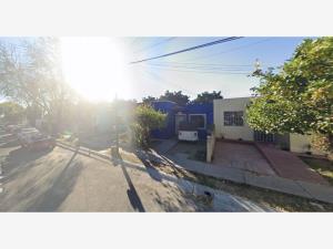 Casa en venta en Hacienda Santa Fe, Tlajomulco de Zúñiga — foto 2 de 7