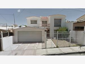 Casa en Lomas la Salle, Chihuahua, Chihuahua