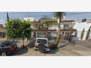Casa en venta en Villa Vicente Guerrero, Guadalajara — foto 2 de 9