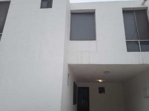 Casa en renta en Del Valle, San Pedro Garza García — foto 2 de 20