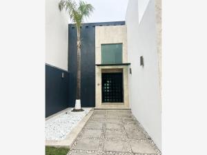 Casa en venta en Lomas de Angelópolis, San Andrés Cholula — foto 3 de 24