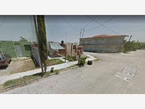 Casa en venta en José Luis Lozano, Cadereyta Jiménez — foto 2 de 6