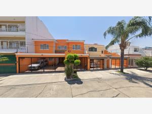 Casa en venta en Bosques de La Victoria, Guadalajara — foto 2 de 12