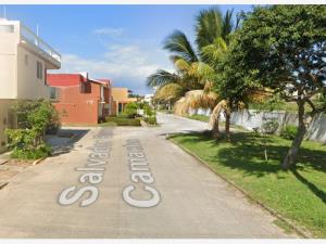 Casa en venta en 24 de Octubre, Coatzacoalcos — foto 3 de 19