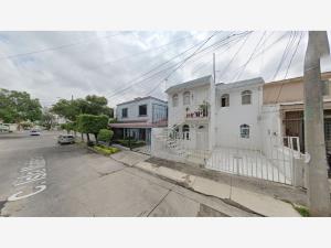 Casa en venta en Jardines de La Cruz 1a. Sección, Guadalajara — foto 3 de 12
