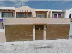 Casa en venta en Delfines, Puerto Vallarta — foto 2 de 9