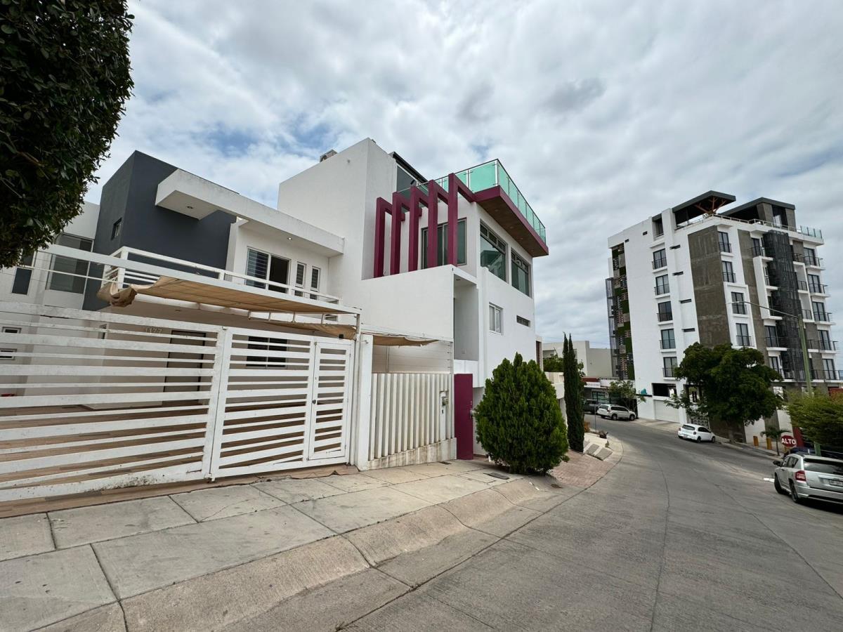 Casa en venta en Interlomas, Culiacán — foto 1 de 19