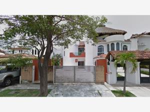 Casa en venta en Marina Vallarta, Puerto Vallarta, Jalisco