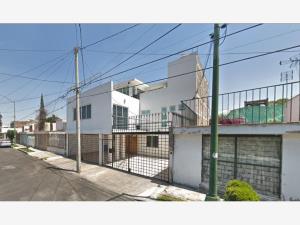 Casa en Prado Coapa 1A Sección, Tlalpan, Ciudad de México