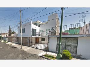 Casa en venta en Prado Coapa 1A Sección, Tlalpan — foto 3 de 14