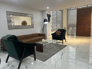 Casa en venta en Condado del Valle, Metepec — foto 2 de 40