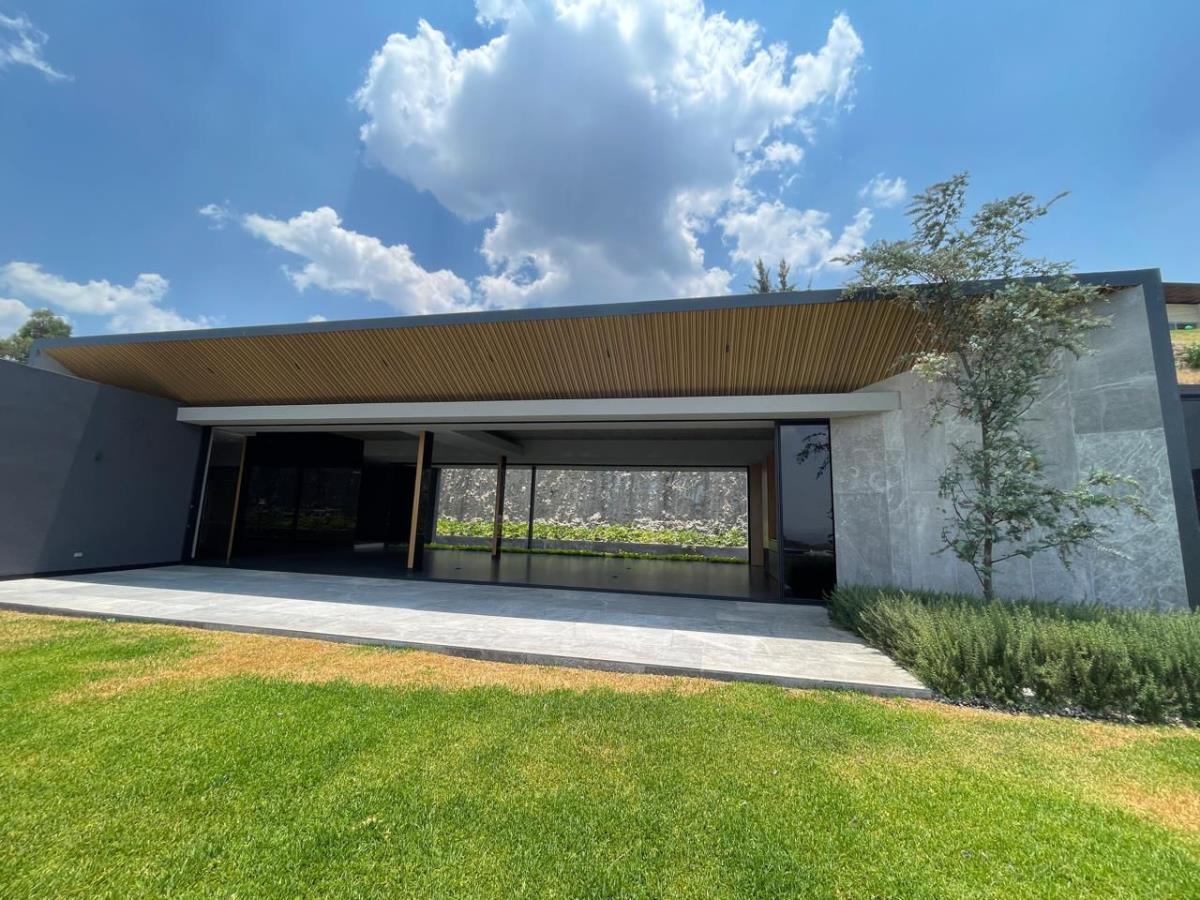Casa en venta en Bosque Monarca, Morelia — foto 1 de 29