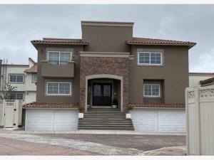 Casa en venta en Portofino Royal Country Club, Metepec, México Casa en venta en Portofino Royal Country Club, Metepec, México