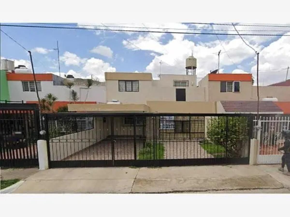 Casa en venta en Jardines Alcalde, Guadalajara — foto 1 de 9