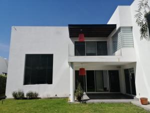Casa en renta en Balvanera Polo y Country Club, Corregidora — foto 2 de 47