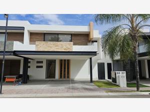 Casa en venta en Pueblo Nuevo, Corregidora, Querétaro Casa en venta en Pueblo Nuevo, Corregidora, Querétaro