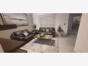 Casa en venta en Rincón de los Encinos, Saltillo — foto 2 de 5