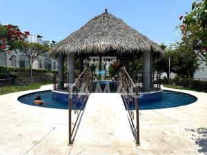 Casa en venta en Tequesquitengo, Jojutla — foto 3 de 27