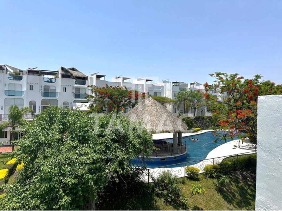 Casa en venta en Tequesquitengo, Jojutla — foto 1 de 27