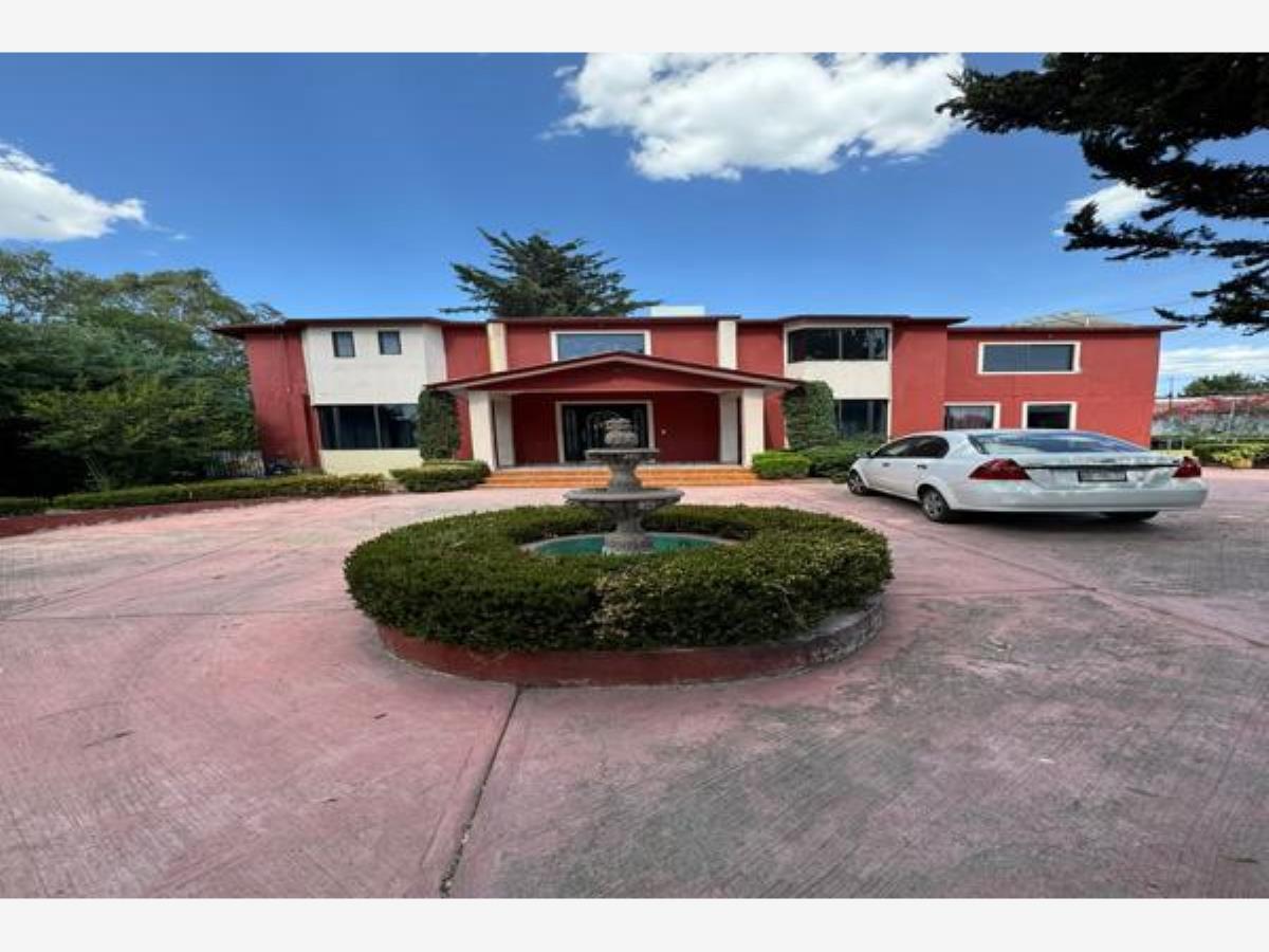 Casa en venta en El Molino de Flores, Texcoco — foto 1 de 4