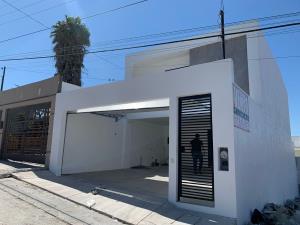 Casa en Guaycura, Tijuana, Baja California