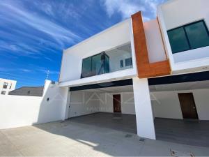 Casa en Las Plazas, Tijuana, Baja California