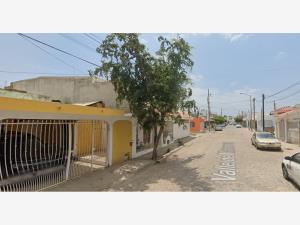 Casa en venta en Valle Dorado II, Mazatlán — foto 2 de 7