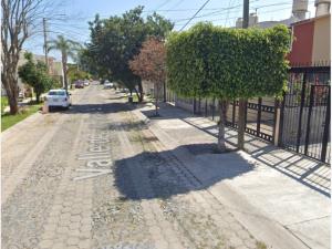 Casa en venta en Jardines Del Valle, Zapopan — foto 2 de 18