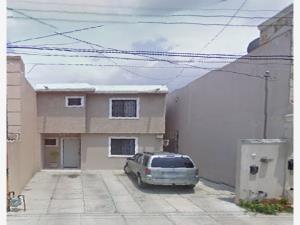 Casa en remate en Riberas del Contry, Guadalupe, Nuevo León