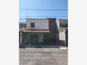 Casa en Prados Agua Azul, Puebla, Puebla