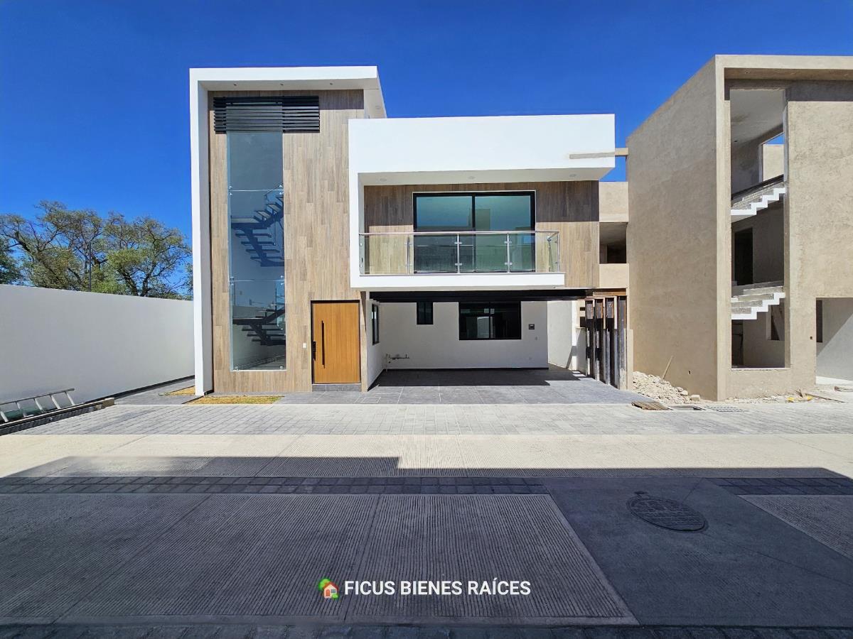 Casa en venta en Llano Grande (El Salitre), Metepec — foto 1 de 45