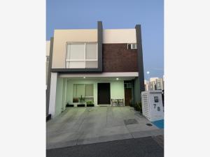 Casa en Zibatá, El Marqués, Querétaro