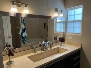Casa en venta en Quintas del Real, Juárez — foto 2 de 25