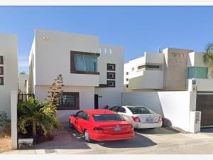 Casa en venta en La Cima Residencial, La Paz, Baja California Sur